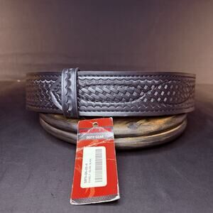 Safariland 94 Buckleless Leather Duty Gun Belt Size 28" Basketweave Black 2.25"